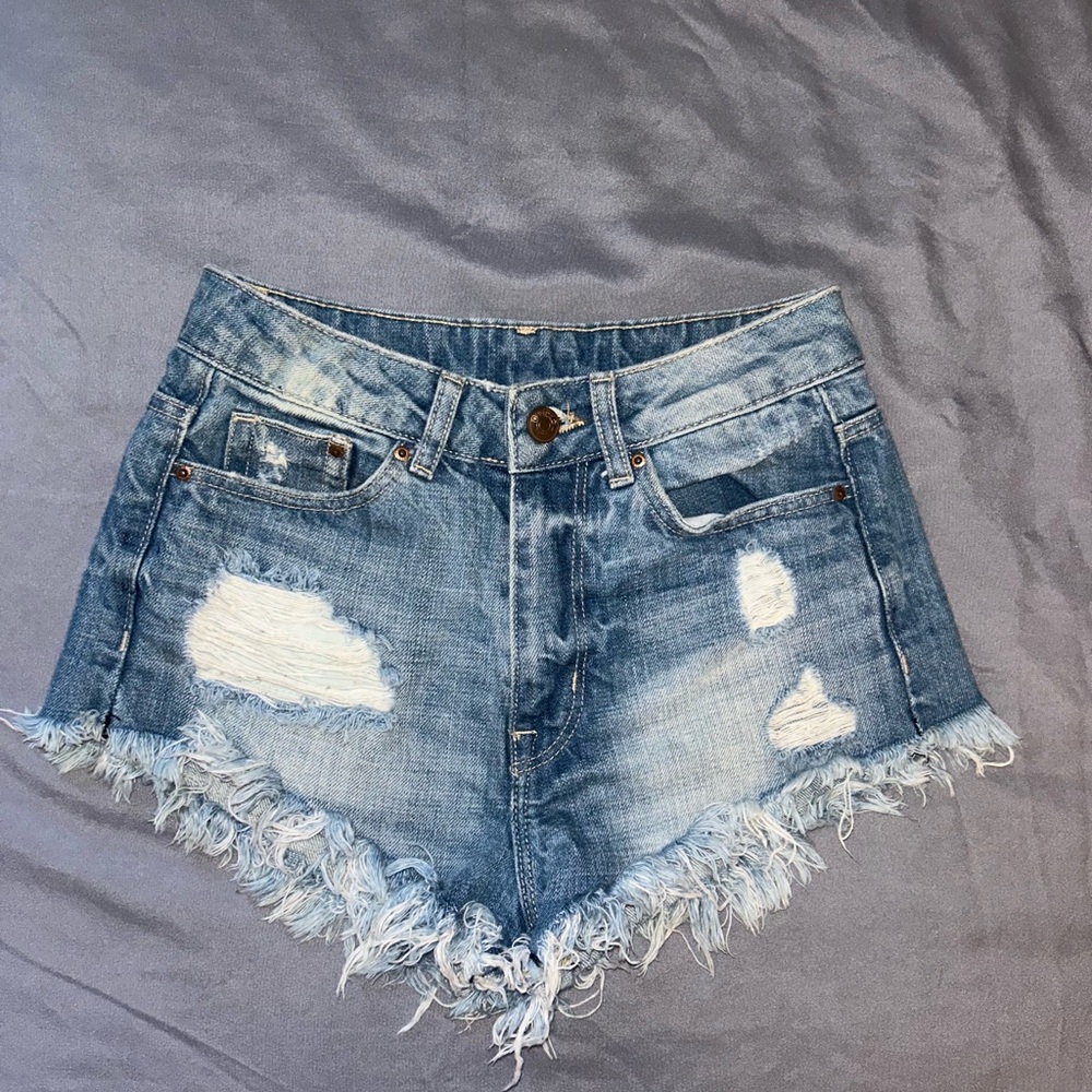 Jean Shorts - Picture 3 of 5
